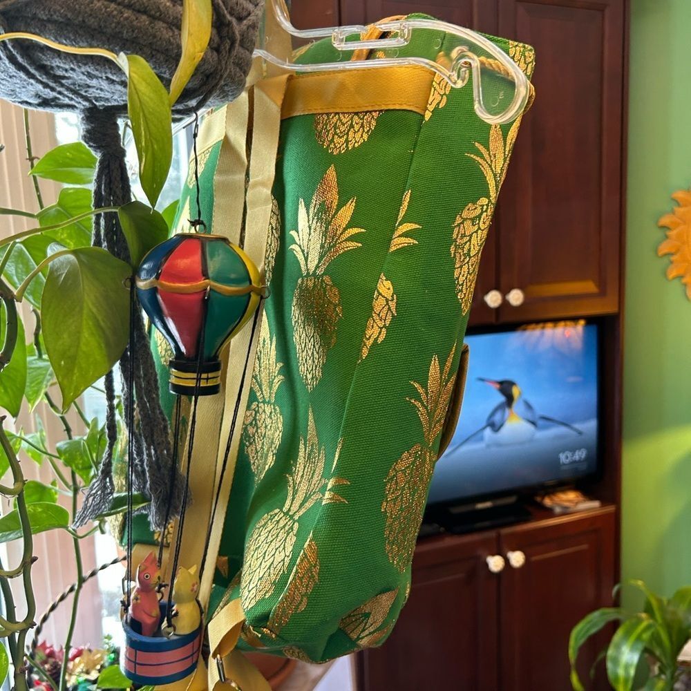 Vintage Green and Gold Backpack - Picture 14 of 16